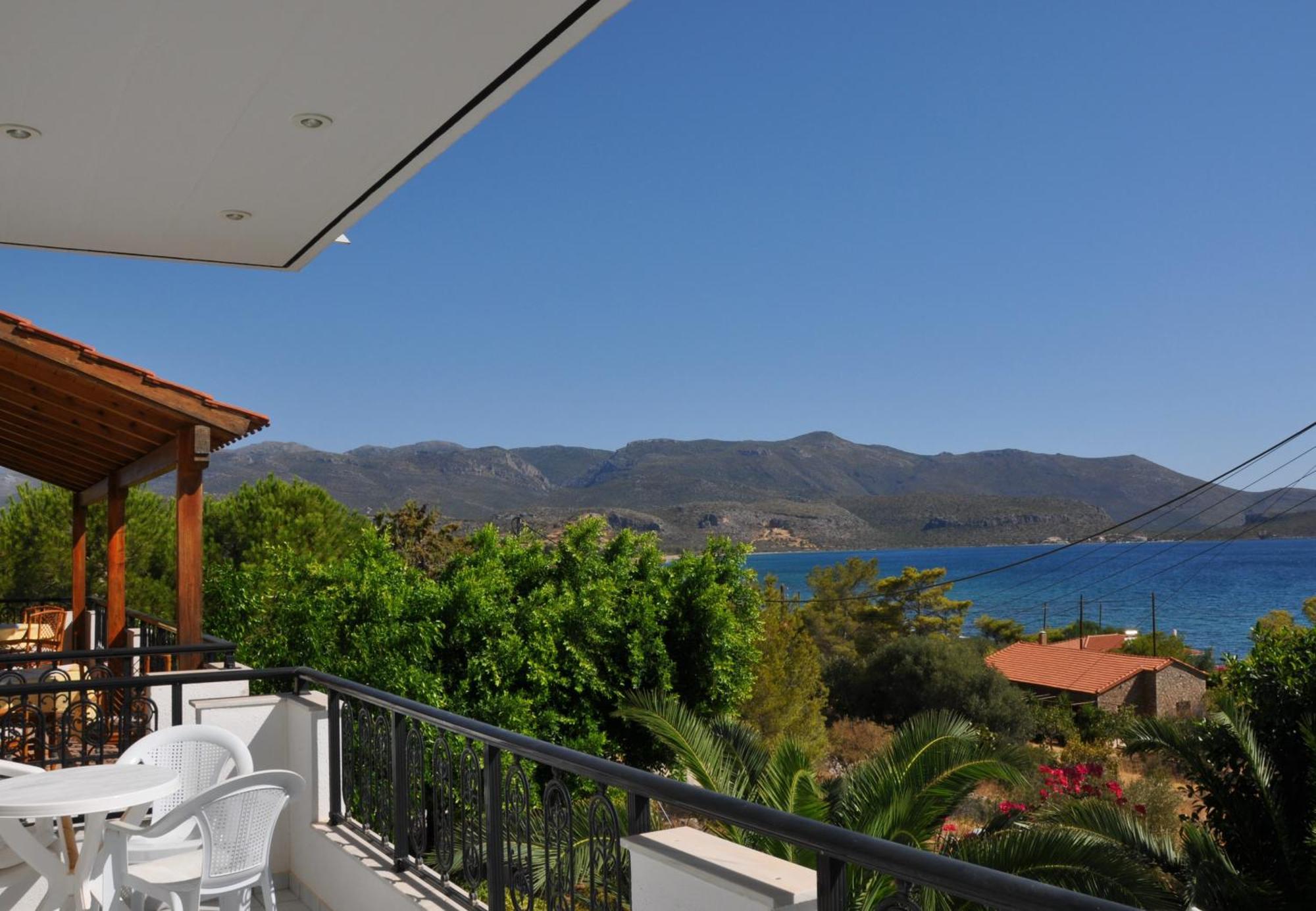 Aparthotel Maviria à Monemvasia Extérieur photo