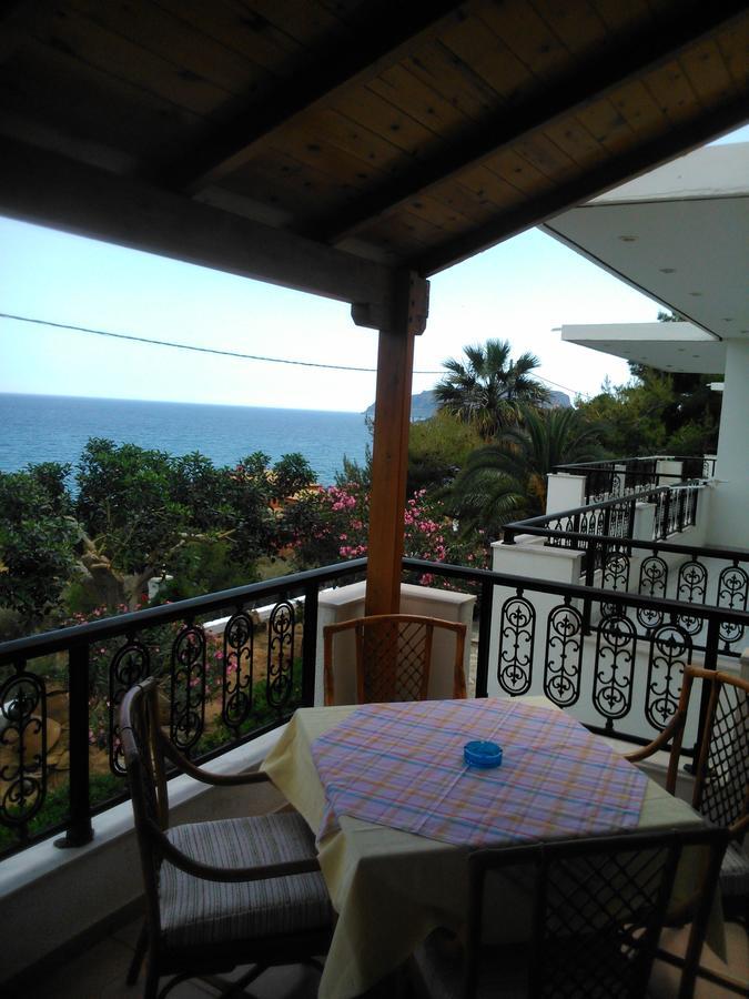 Aparthotel Maviria à Monemvasia Extérieur photo