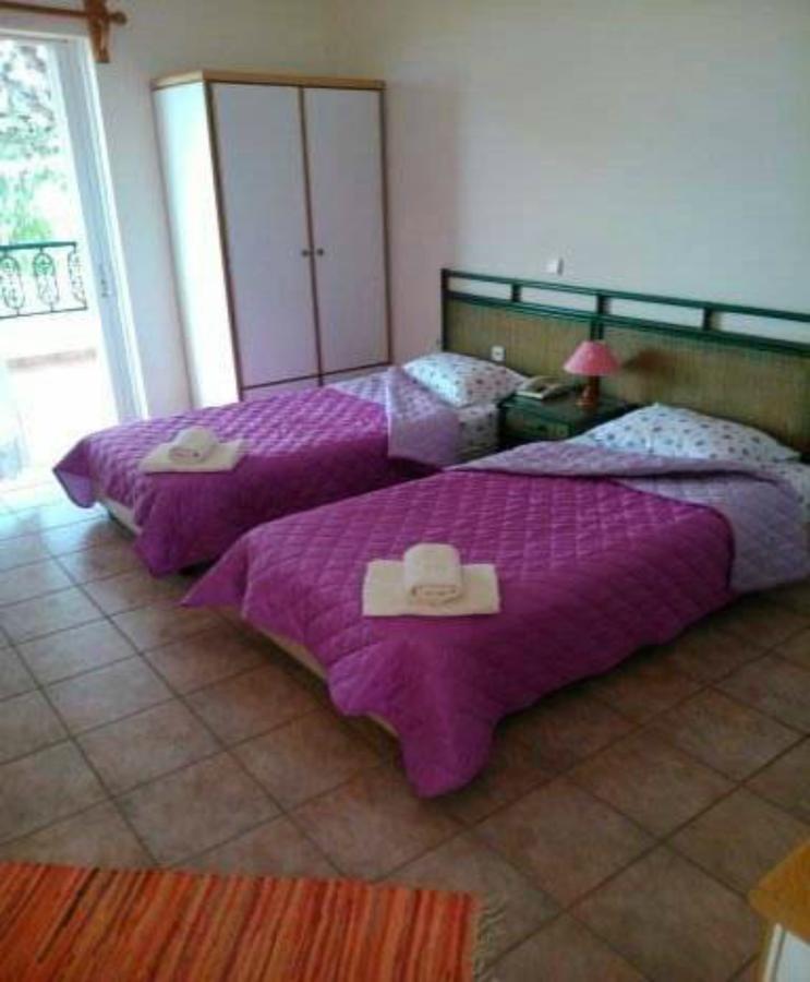 Aparthotel Maviria à Monemvasia Extérieur photo